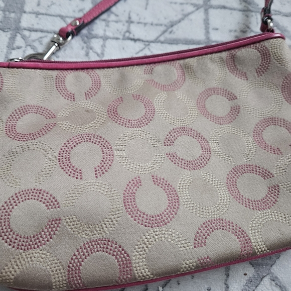 Coach Wristlet - Picture 6 of 9